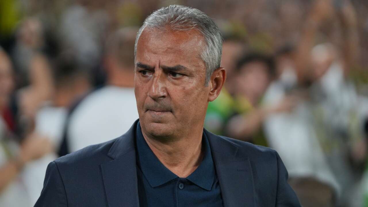 Aziz Yıldırım tüm öfkesini İsmail Kartal'dan çıkarttı: "Böyle olmaz! Takım savaşmıyor, çalışmıyor, koşmuyor! Bu şekilde şampiyonluk gelmez"