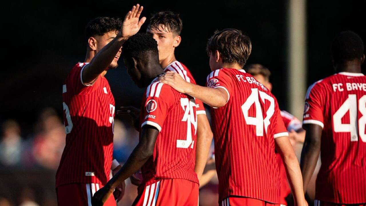 Bayern Münih hazırlık maçında rakibini 15-0 yendi