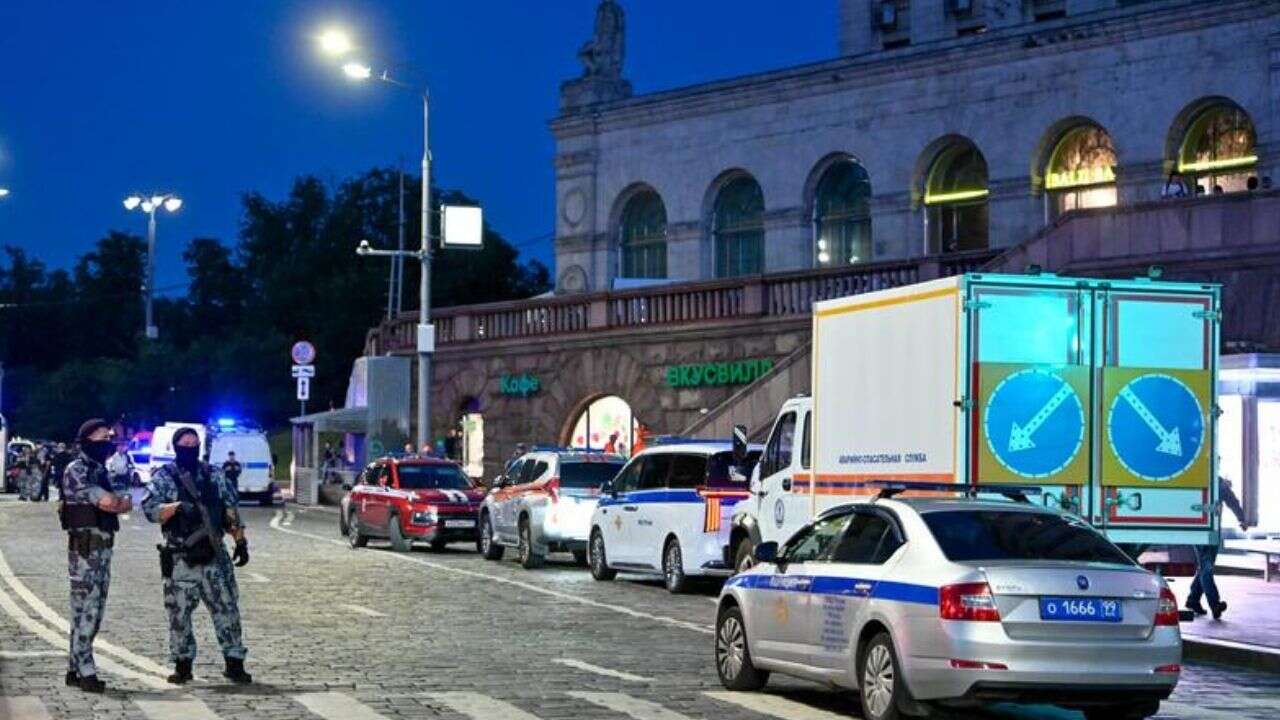 Moskova'nın göbeğinde müşterilerin ortasında kendisini patlattı: Bilanço ağır