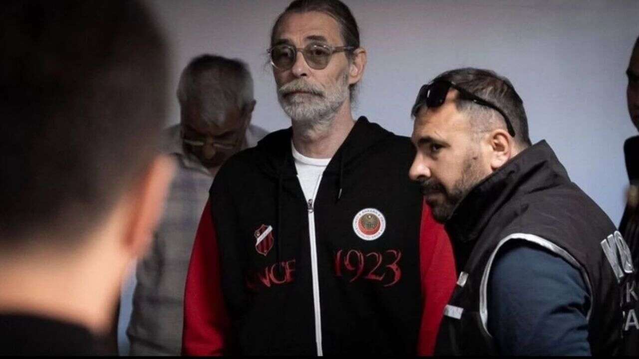 Erdal Beşikçioğlu'nun esrar testi pozitif çıktı