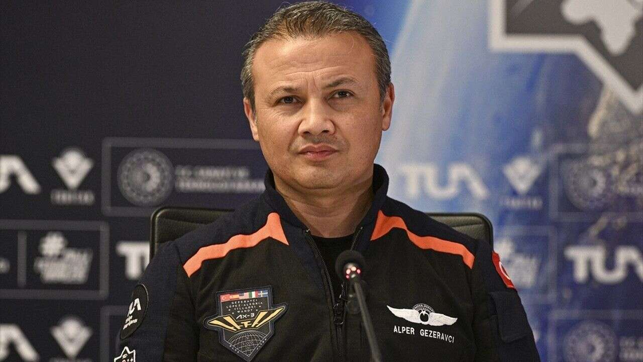 Alper Gezeravcı'ya uzay uğurlu geldi, general oldu