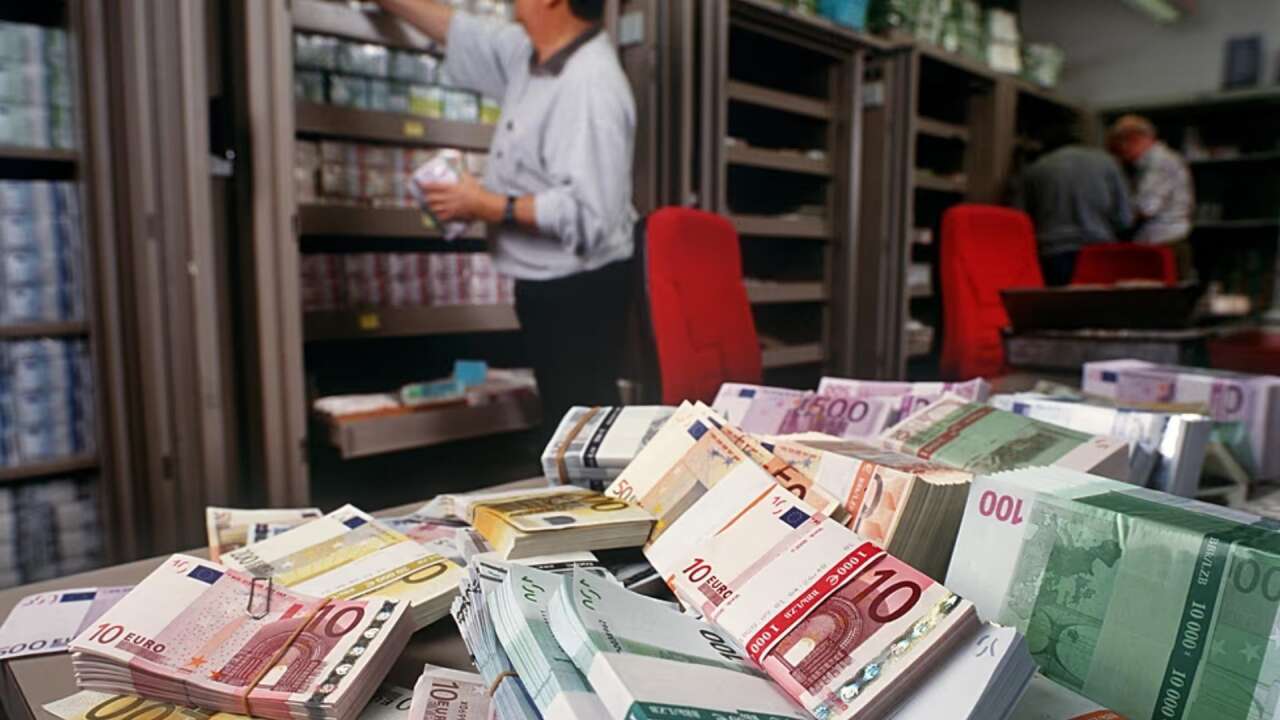 Bankaların kullanacağı kredi, sermayenin %30'nu geçemeyecek