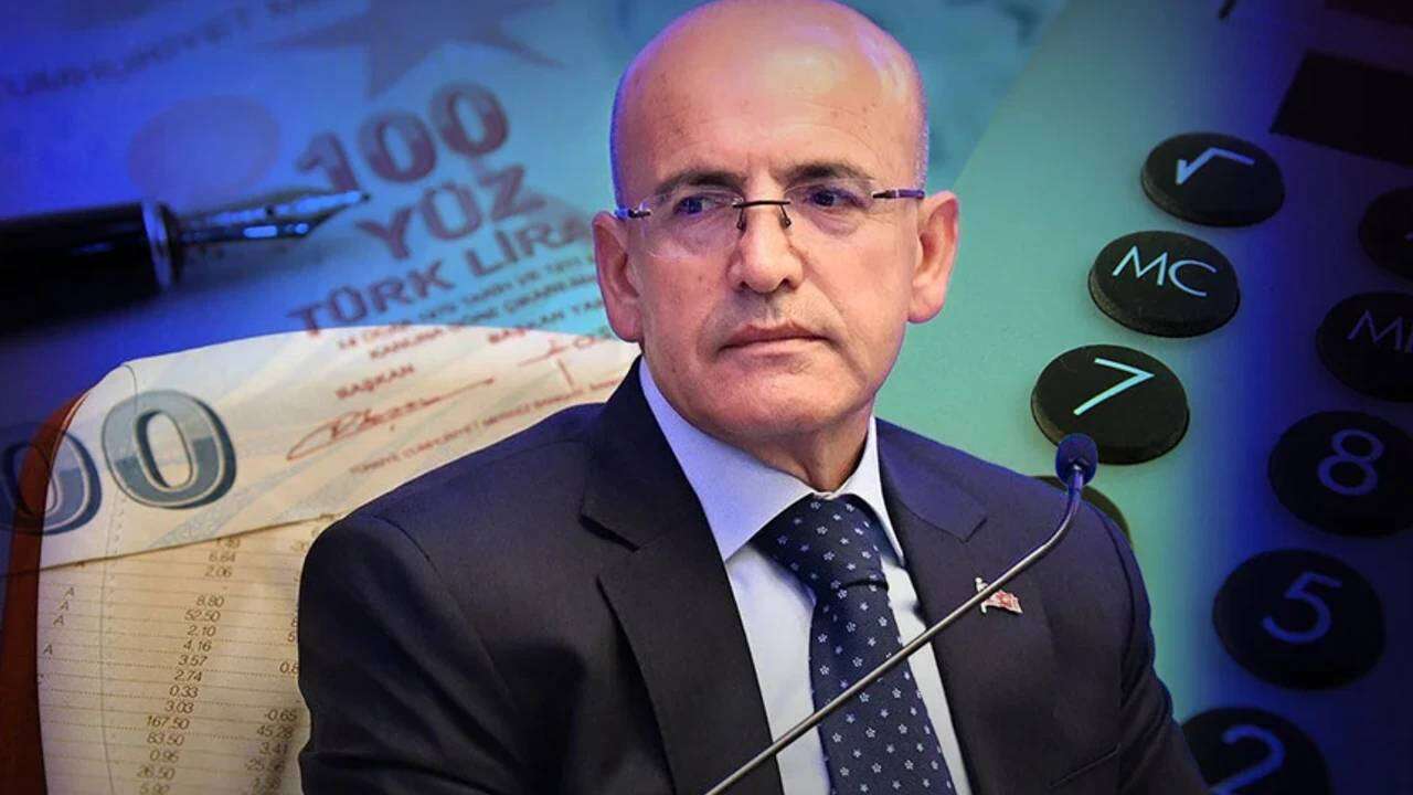 Seyyanen zam bekleyenlere kötü haber: Mehmet Şimşek’ten emekli maaşı ve asgari ücret hesabı! İlk kez açıkladı