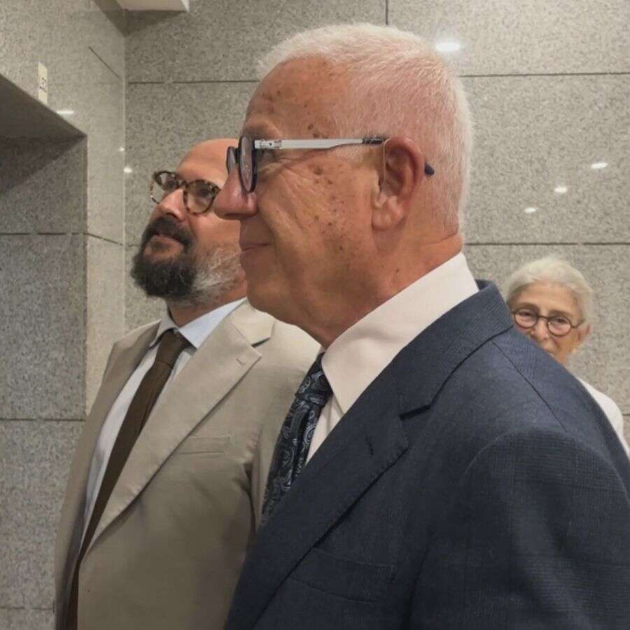 Ertuğrul Özkök "Cumhurbaşkanı’na hakaret" suçu kapsamında Çağlayan Adliyesi'nde