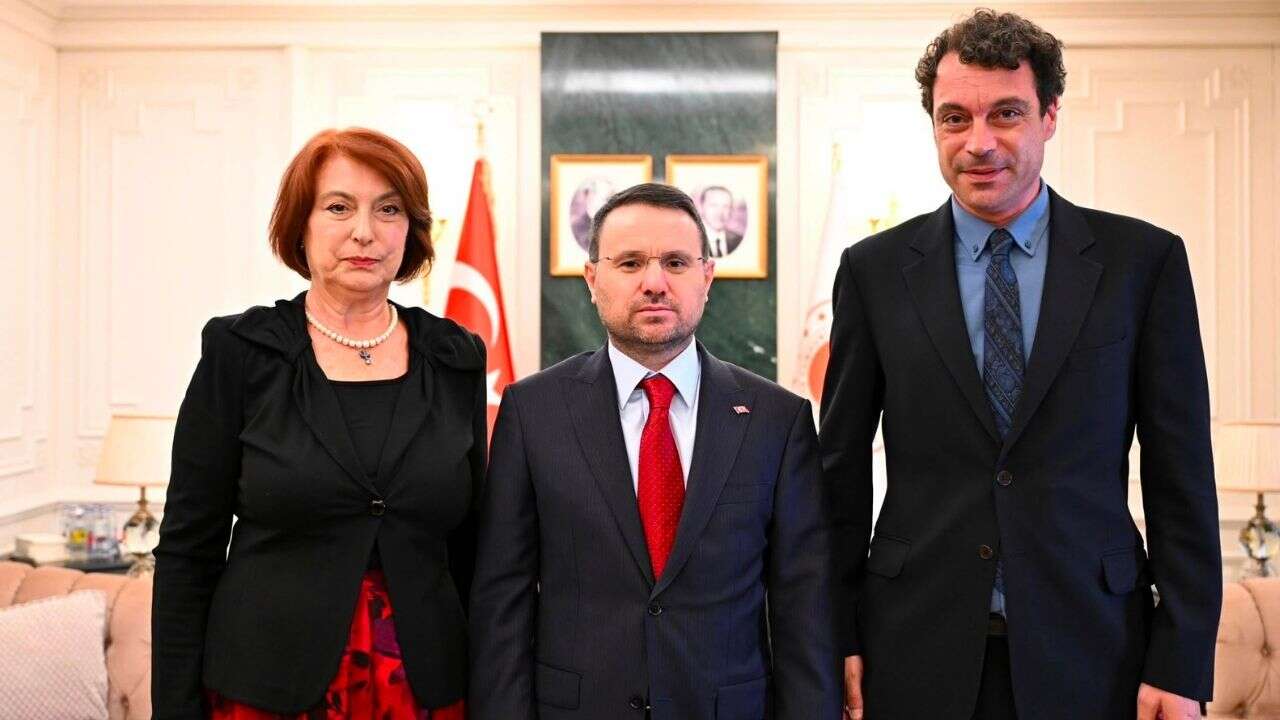 Adalet Bakanı Akın Gürlek Uğur Mumcu'nun ailesiyle görüştü: Devlet muktedirdir, peşini bırakmayacağız