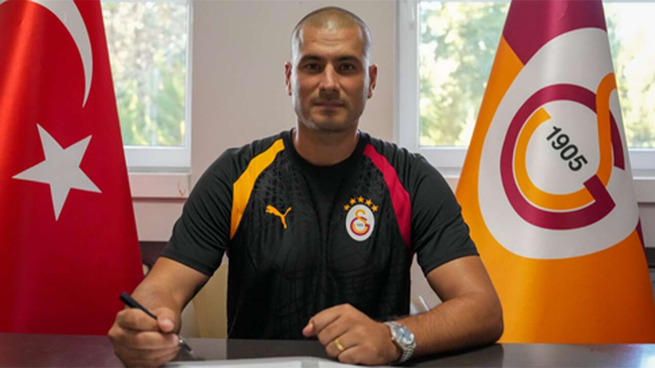 Eren Derdiyok Galatasaray'a geri döndü