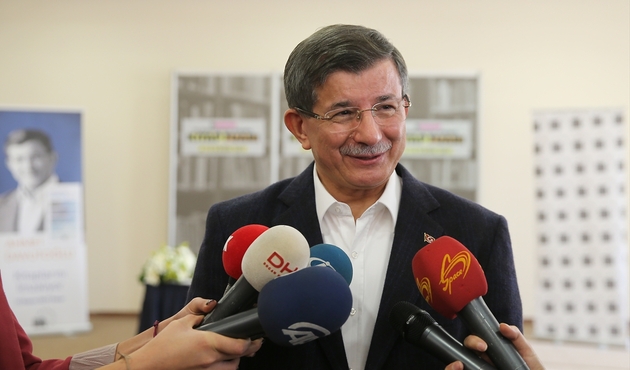 Eski Başbakan Ahmet Davutoğlu'na ağır suçlama!