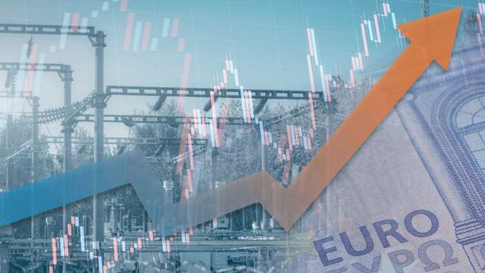 Küresel arz bir ayda günlük 2,4 milyon varil arttı