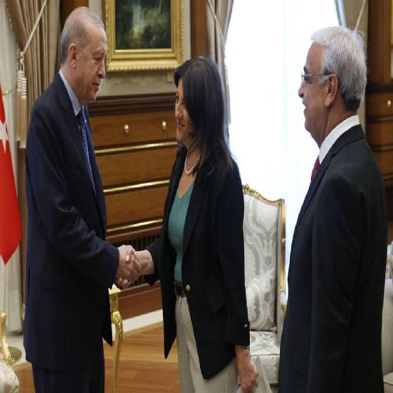 "Terörsüz Türkiye" sürecinde yeni dönem: İşte Erdoğan - DEM Parti zirvesinden ilk detaylar!