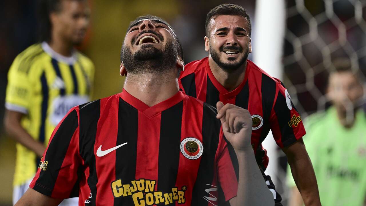 Oğulcan Ülgün, Fenerbahçe'ye attığı golün ardından gözyaşlarını tutamadı