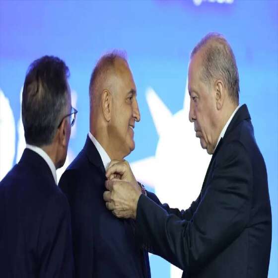 Rozetini Erdoğan takmıştı! AK Parti'ye katılan Ömer Karakaş sessizliğini bozdu: İşte İYİ Parti'den ayrılma nedeni