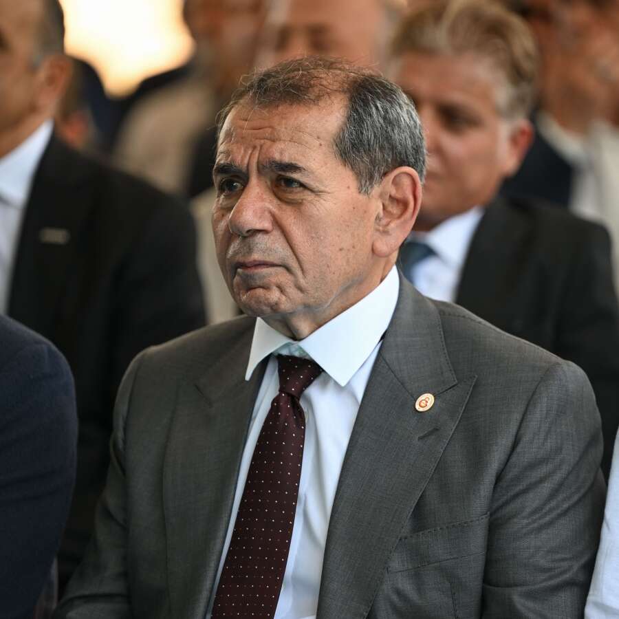 Dursun Özbek çok dertli: "Bırakıp gidecektim, pipomu içip maçımı izleyecektim! Galatasaray'ın siyasetinden bıktım"