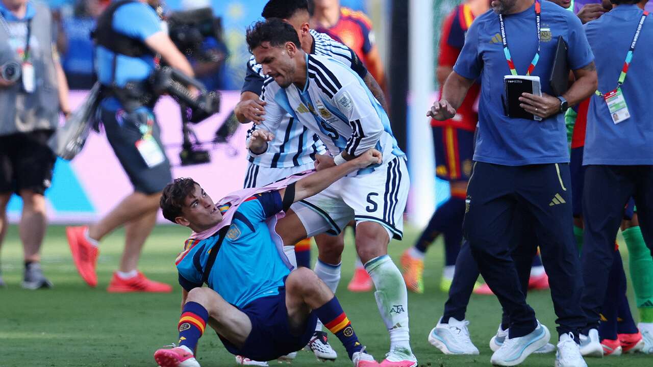FIFA'dan Arjantin'e ceza yağmuru: 21 maç men