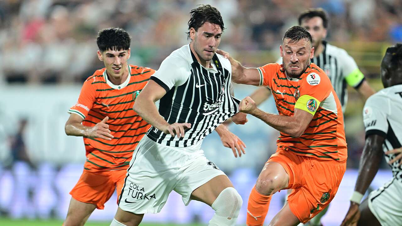 Ahmet Çakar: "Beşiktaş’ın 3 puanı gasp edilmiştir, çalınmıştır"