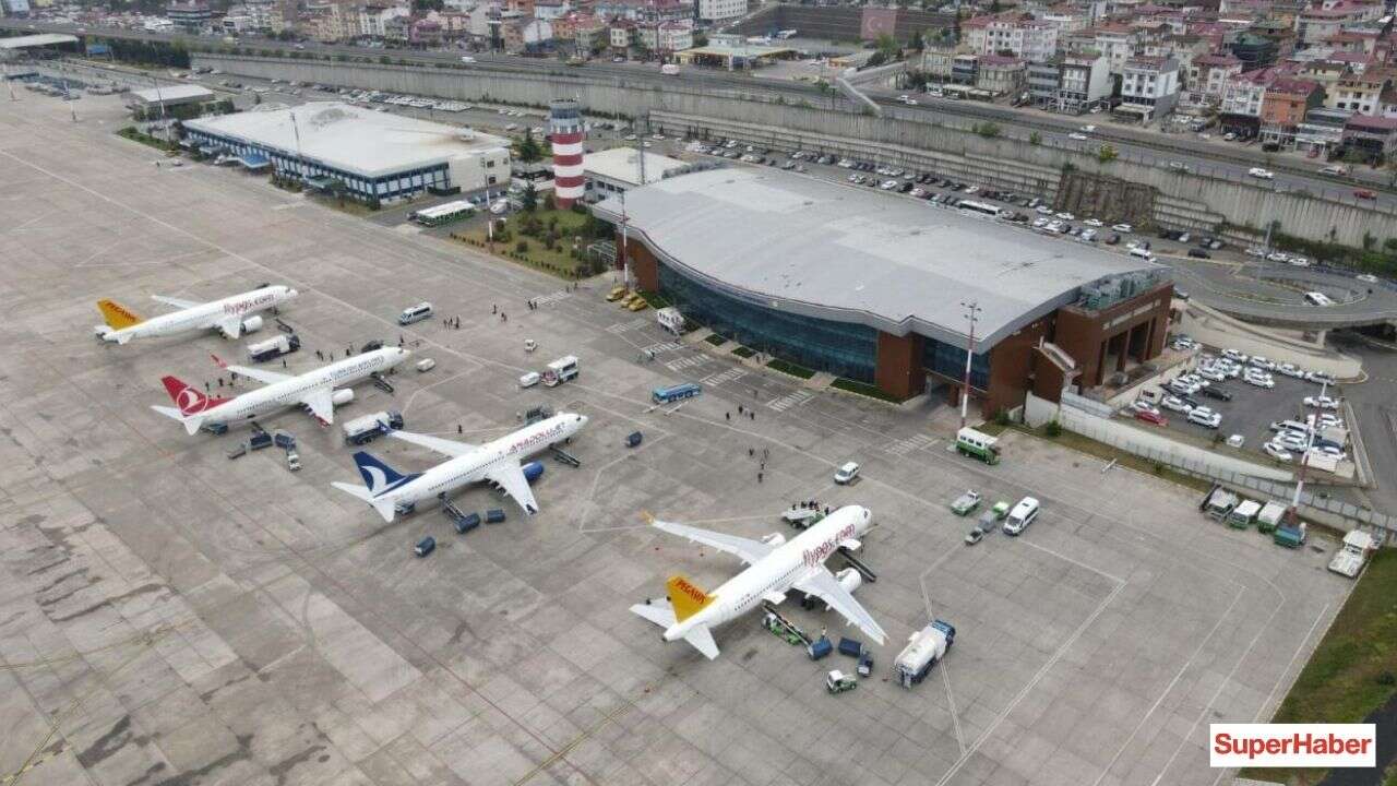 Trabzon Havalimanı'nda tarihi rekor! Bakan Uraloğlu tüm zamanların en yüksek rakamını açıkladı