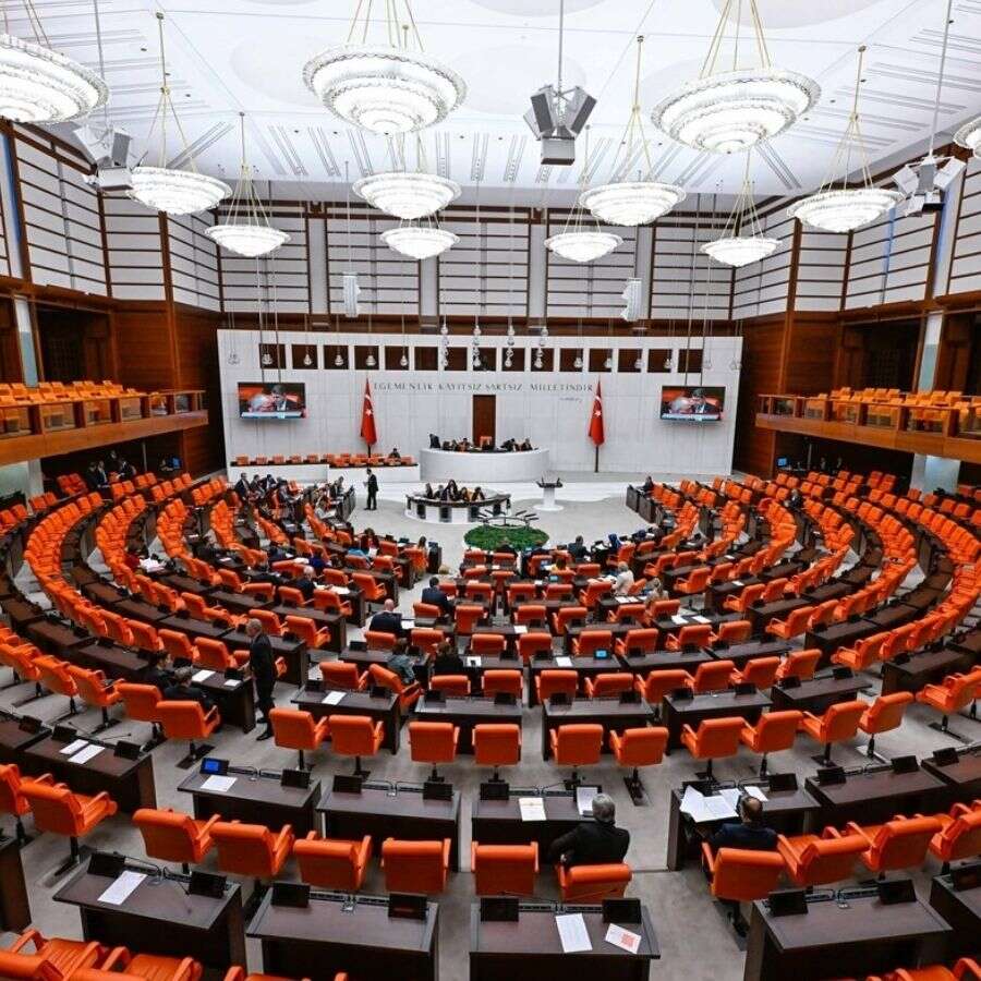 TBMM'de sandalye hesapları sil baştan! AK Parti ve DEM Parti iddiası gündeme bomba gibi düştü