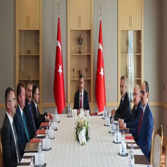 TBMM'den tarihi onay: Yasa yürürlükte, Külliye'de kritik zirve sona erdi! 4 yeni komisyon kurulacak