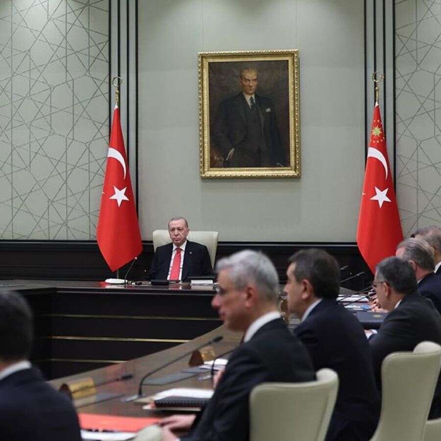 Cumhurbaşkanlığı Kabinesi 3. kez Ahlat'ta toplanıyor! Cumhurbaşkanı Erdoğan ve Bahçeli Selçuklu Meydan Mezarlığı'nda buluşacak