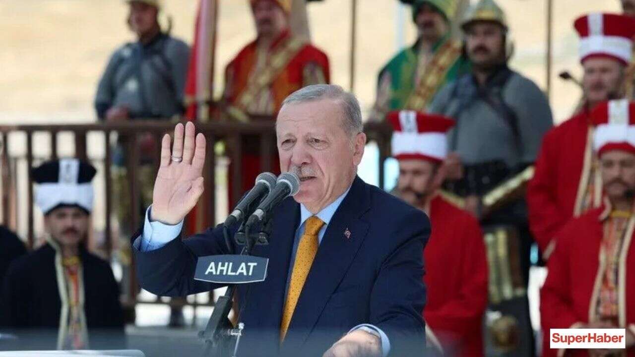 Cumhurbaşkanı Erdoğan Ahlat'ta! Malazgirt Zaferi'nin 955. yıl dönümünde tarihi mesajlar