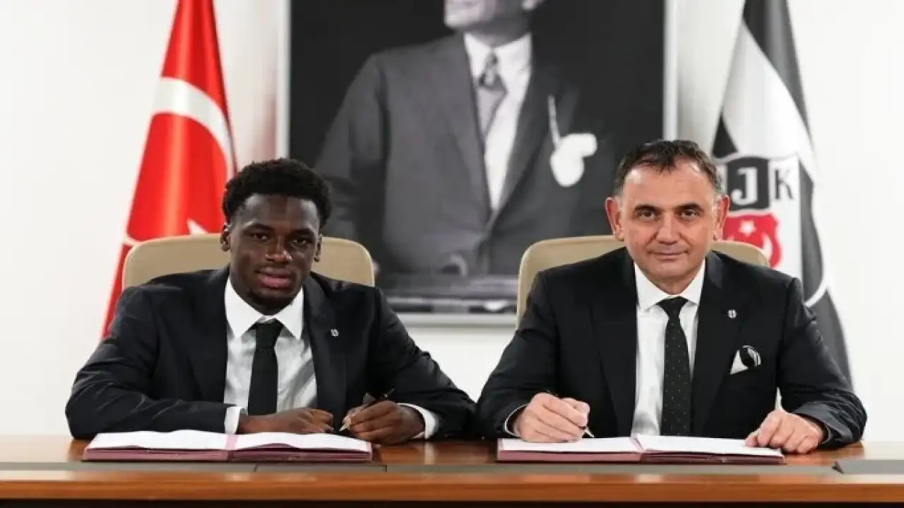 Beşiktaş yeni transferi Ernest Poku'yu resmen açıkladı