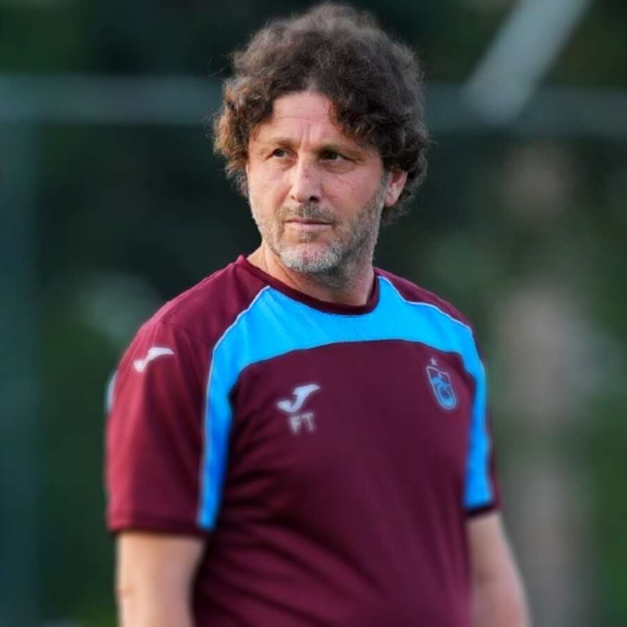 4-0'lık Avrupa şoku sonrası istifa etti! Trabzonspor yönetimi, Fatih Tekke'nin istifasını kabul etmedi