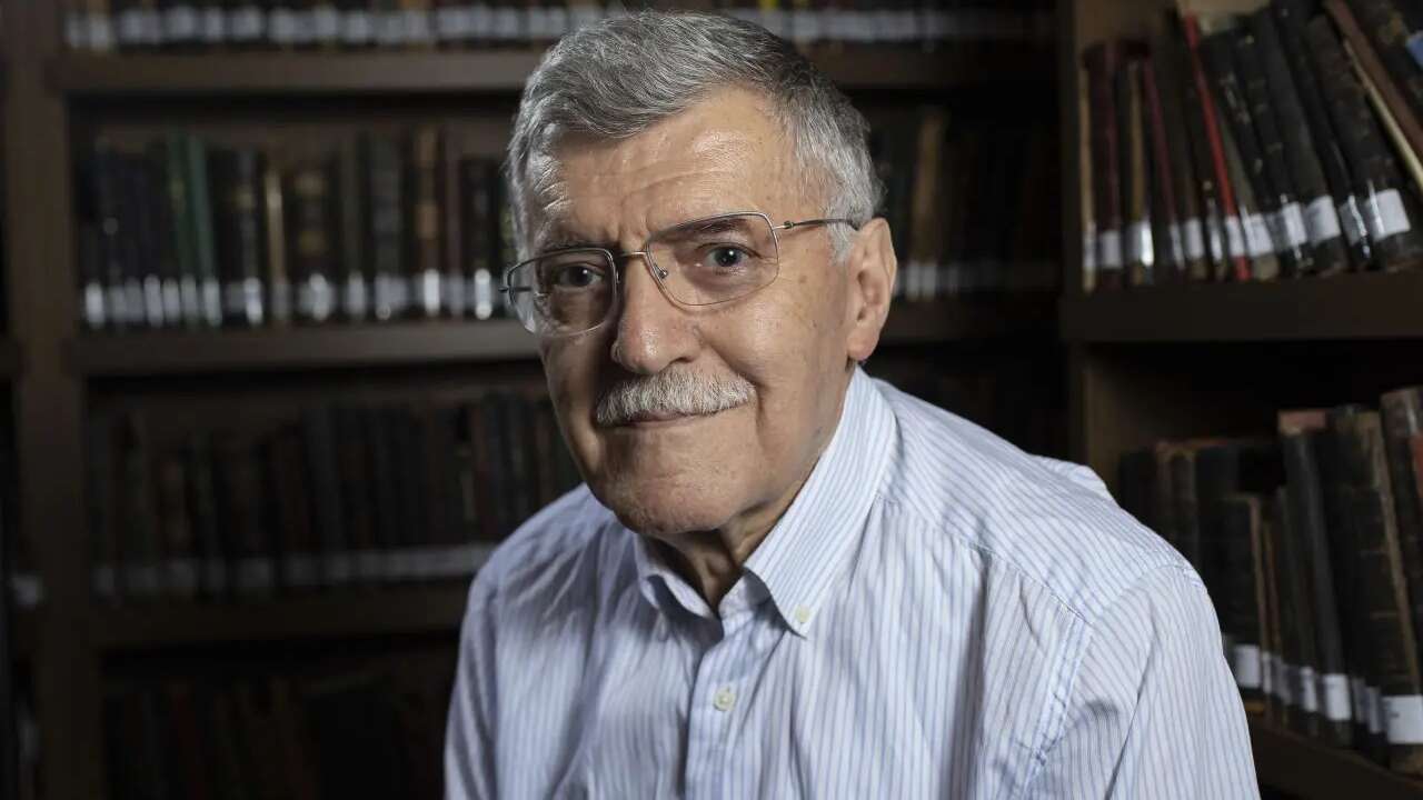 Yedi İklim Dergisi'nin kurucusuydu... Usta yazar ve şair Ali Haydar Haksal hayatını kaybetti