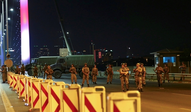 FETÖ’cü hain köprüde ‘acımak yok’ diye bağırmış...