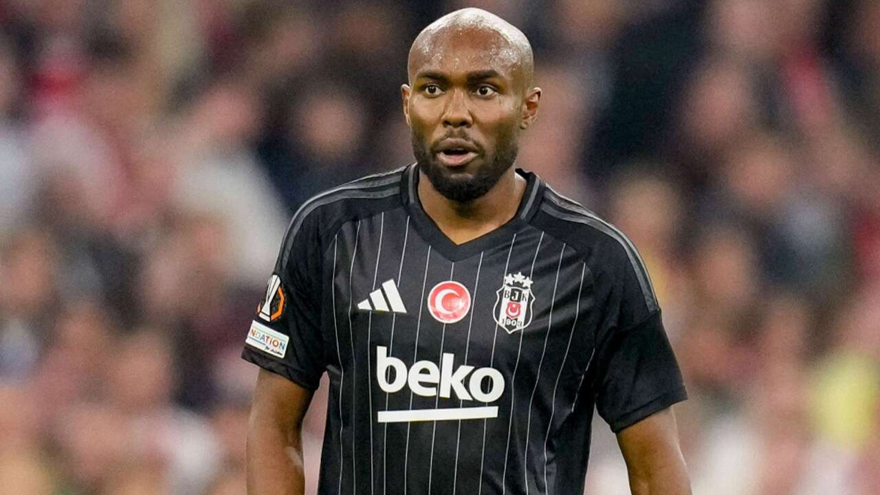 Beşiktaş 2 futbolcunun sözleşmesini feshetti