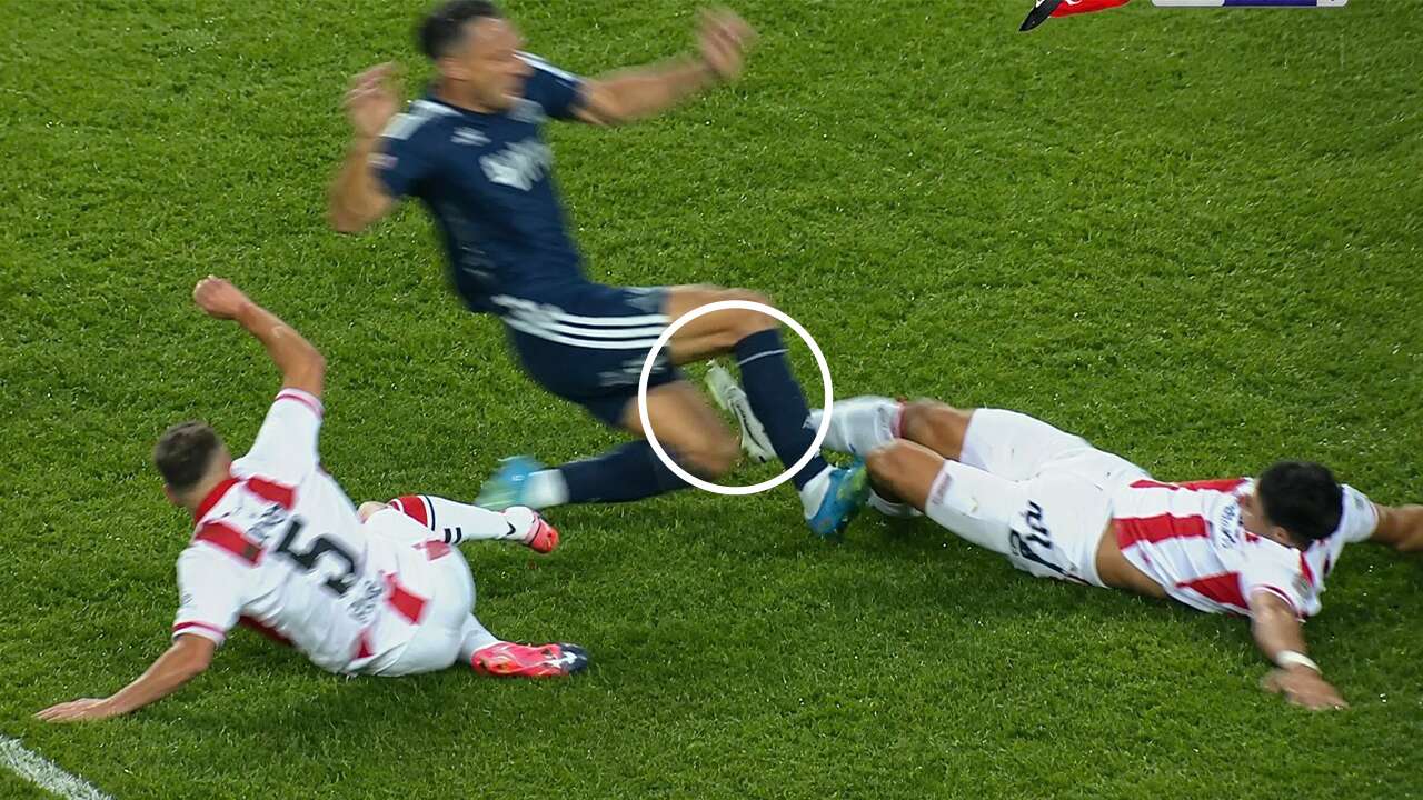 Vedat Muriqi'nin penaltı beklediği pozisyona eski hakemler ne dedi?