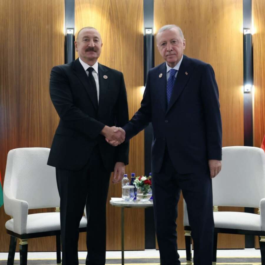 Cumhurbaşkanı Erdoğan Bişkek'te Aliyev ile görüştü: COP31 Zirvesi'ne özel davet!