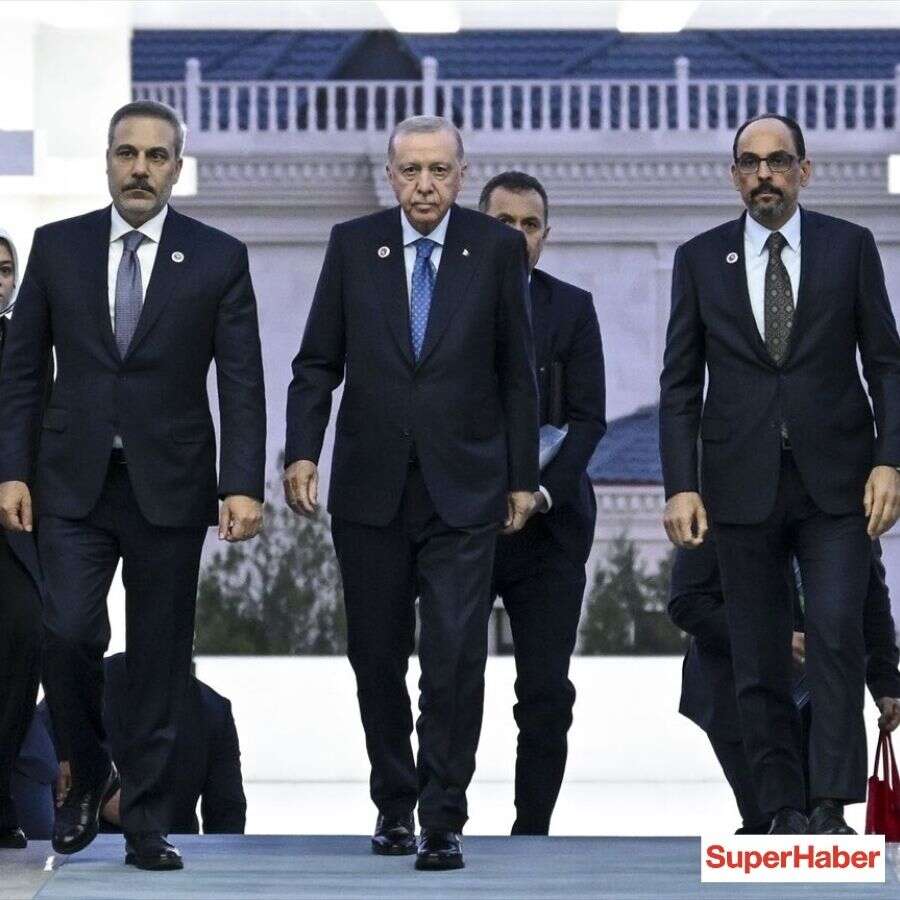 İbrahim Kalın'ın yeni tarzı! Fotoğrafı gören dönüp tekrar baktı