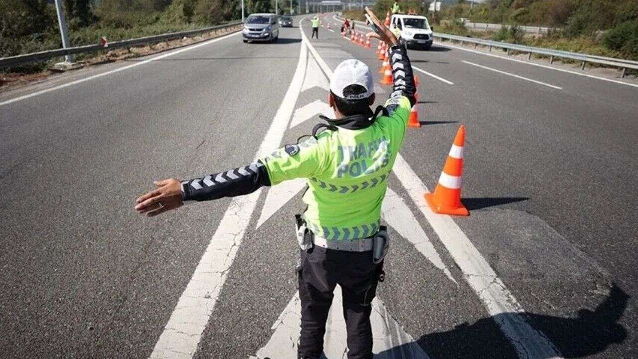 İstanbul'da yarın bazı yollar trafiğe kapatılacak!