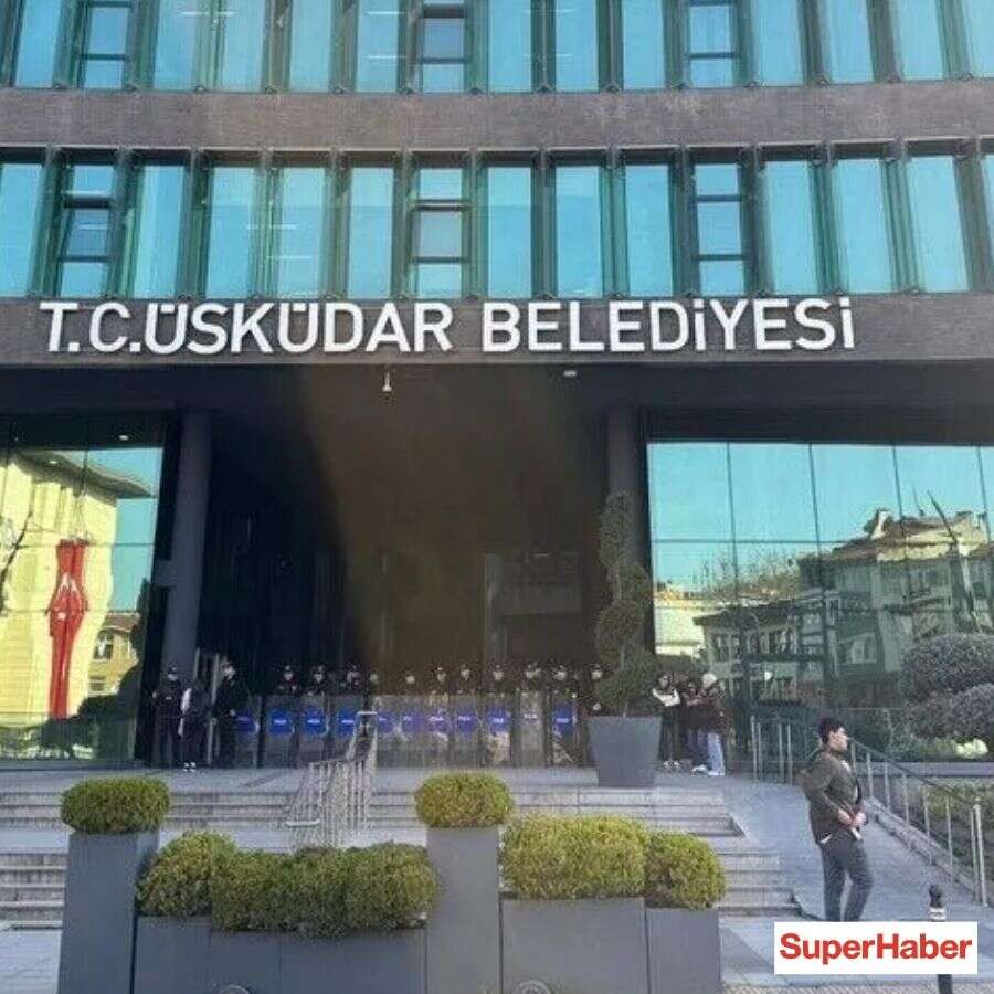 CHP'liler sandığa gelmedi! Üsküdar Belediyesi'nde başkanvekilliği seçimi ertelendi