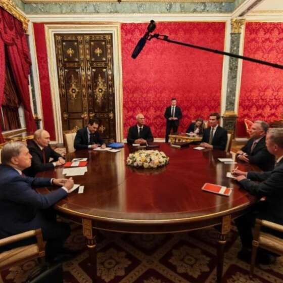 Savaş bitiyor mu? Putin, Trump'ın damadı ile Witkoff'u kabul etti