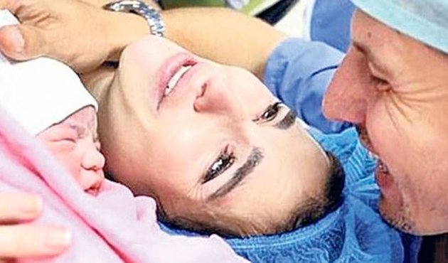 Emre'nin 3. bebek sevinci! Bir yat, bir cip ve otomobil...