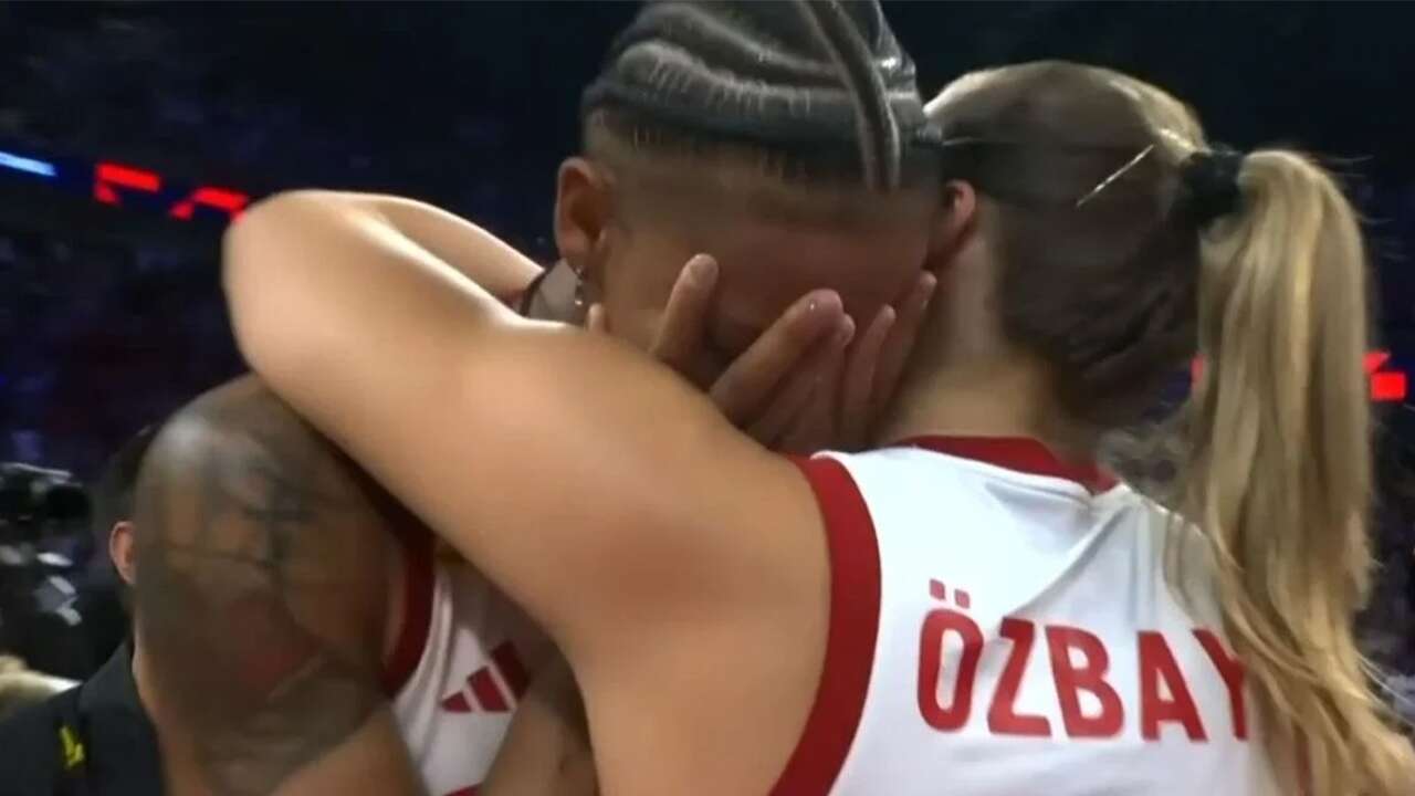 Melissa Vargas gözyaşlarını tutamadı