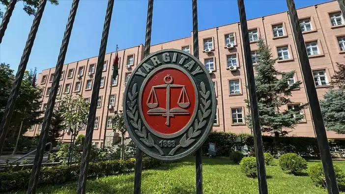Yargıtay: Kısa süreli izinler tek başına haklı fesih nedeni değil