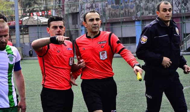 Hakemin burnunu ısıran futbolcu hapse giriyor!