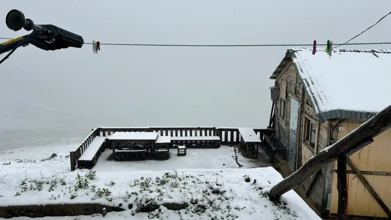 Bir anda bastırdı! Lapa lapa kar yağdı
