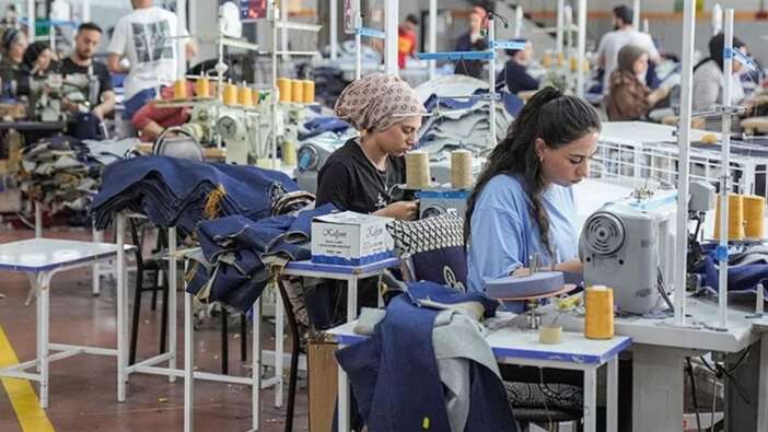 Yıl sonu enflasyon hedefi %28,4'e revize edildi, asgari ücret zam beklentileri yeniden alevlendi