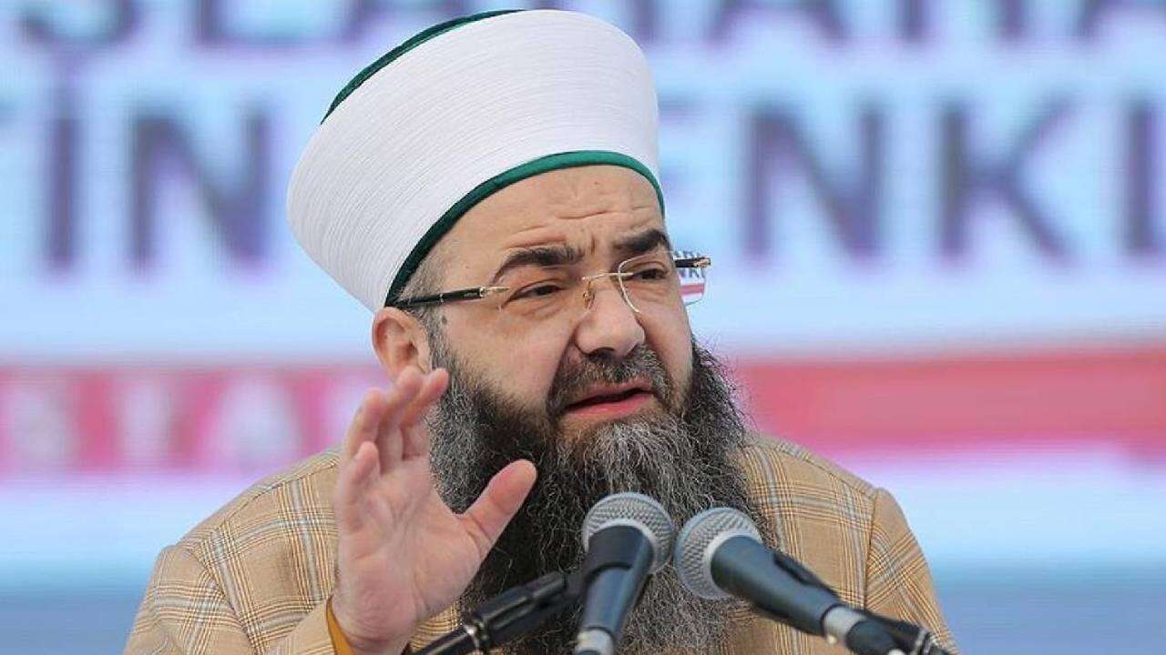 Milyonların her gün yaptığı o hareket meğer caiz değilmiş! Cübbeli Ahmet sert şekilde uyardı: İslam'a uygun değil