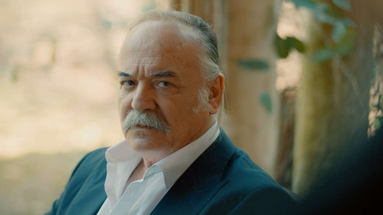 Çirkin dizisinin oyuncusu Çetin Tekindor'dan kötü haber!
