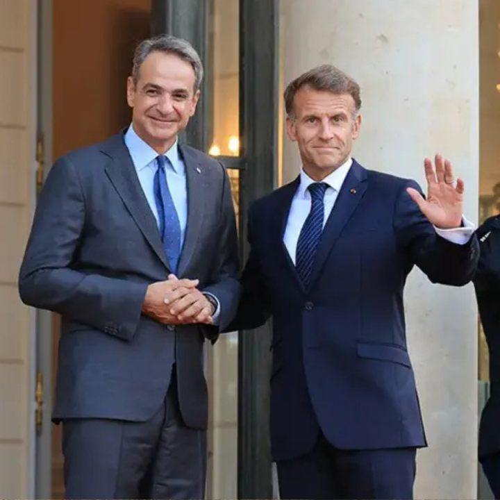 Macron ile Miçotakis'ten yeni provokasyon: Masada "Mavi Vatan'ı işgal planı" var!