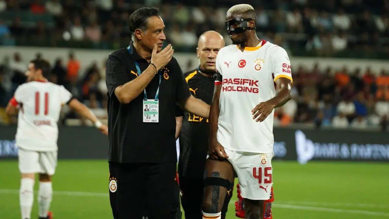 Osimhen'in sahalara dönüş tarihi belli oldu