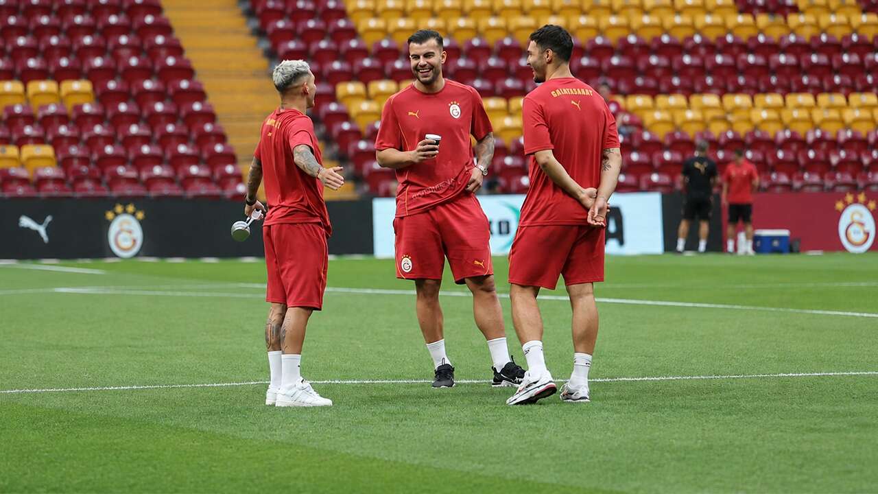 Galatasaray'da flaş karar: Kaptanlığı alınıp devre arası yollanacak