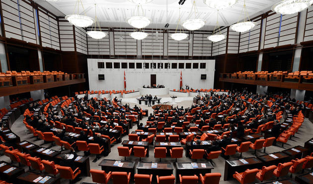 Torba yasa TBMM'den geçti!