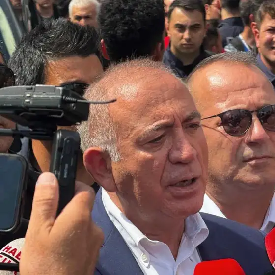 CHP'li Gürsel Tekin'in görevine son verildi!