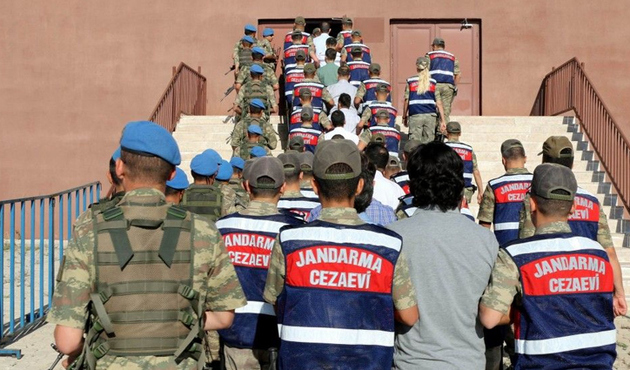 Şehit yakınından darbeci binbaşıya:   Atatürk olsaydı seni asardı