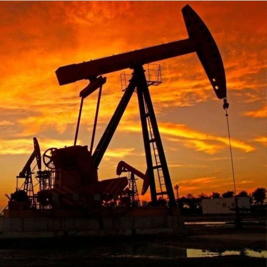 ABD-İran hattında diplomasi beklentileri Brent petrolü 100 doların altına çekti! Akaryakıt fiyatlarında indirim kapıda mı?