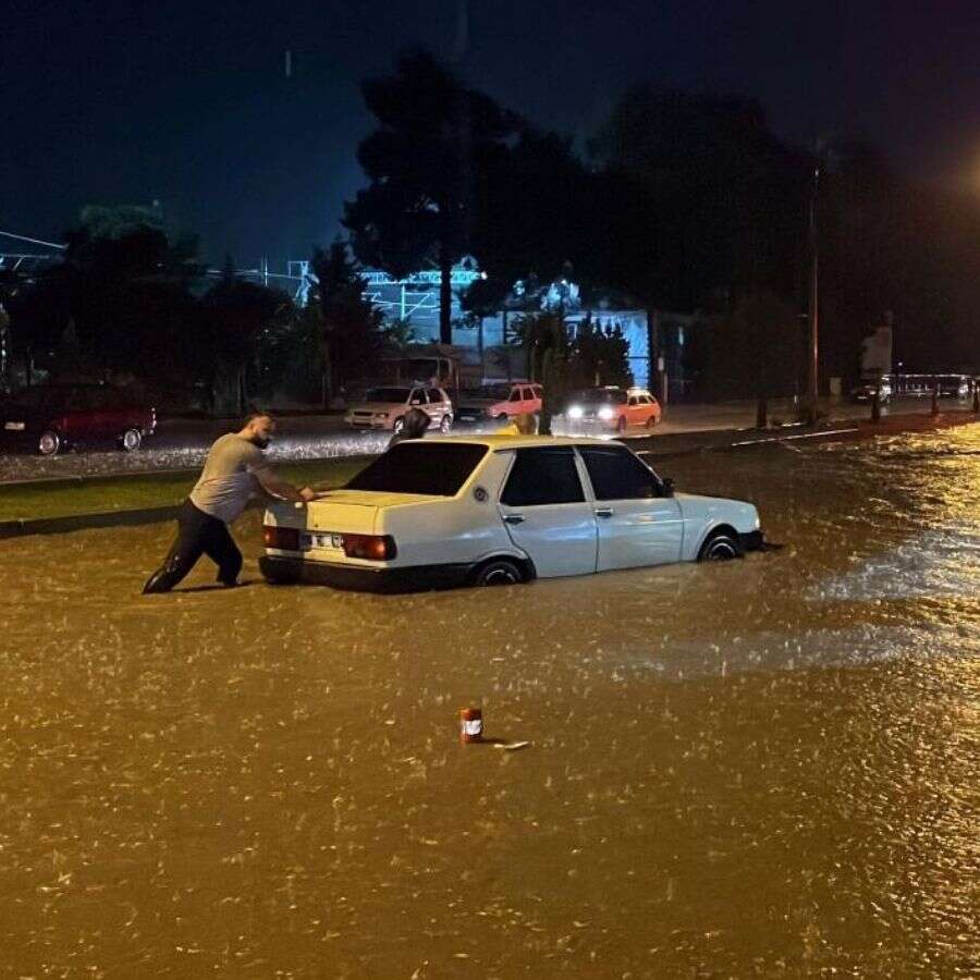 Meteoroloji saat vererek il il uyardı: Kuvvetli sağanak bekleniyor